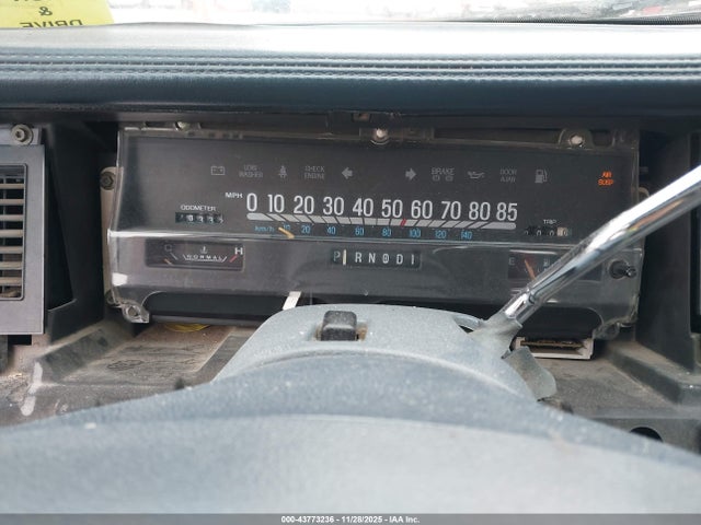 43773236 :رقم المزاد ، 1LNCM81W3MY666338 vin ، 1991 Lincoln Town Car Executive مزاد بيع