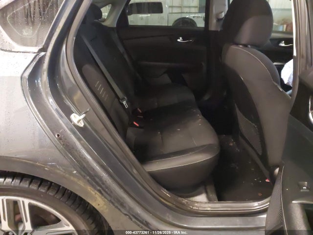 KIA FORTE S 2019 3KPF34AD7KE047434 Image 8