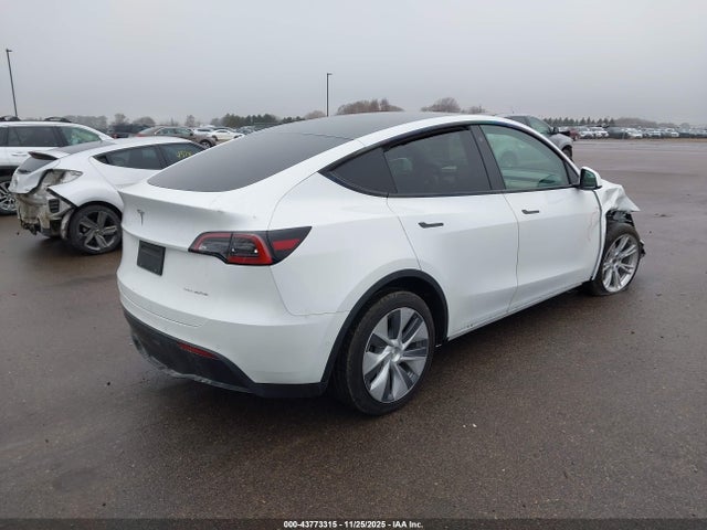 2021 TESLA MODEL Y 5YJYGDEE7MF298774 Photo 3