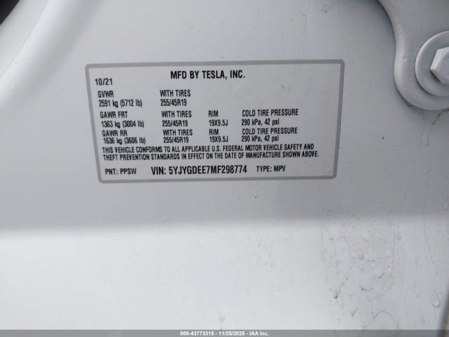 2021 TESLA MODEL Y 5YJYGDEE7MF298774 Photo 8