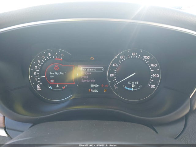 5LMCJ2C92HUL32793 Lincoln MKC SELECT