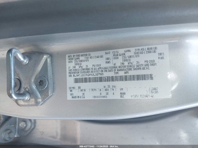 5LMCJ2C92HUL32793 Lincoln MKC SELECT