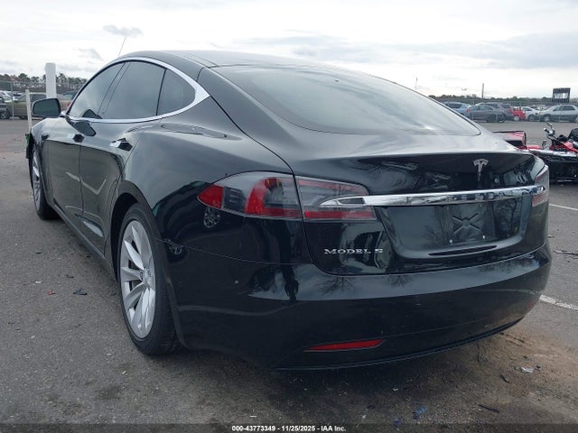 2017 TESLA MODEL S 5YJSA1E23HF214502 Photo 2