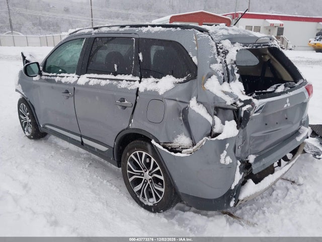 2016 MITSUBISHI OUTLANDER JA4AZ3A30GZ007471 Photo 2