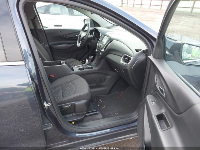 3GNAXJEV4JL105498 Chevrolet EQUINOX LT
