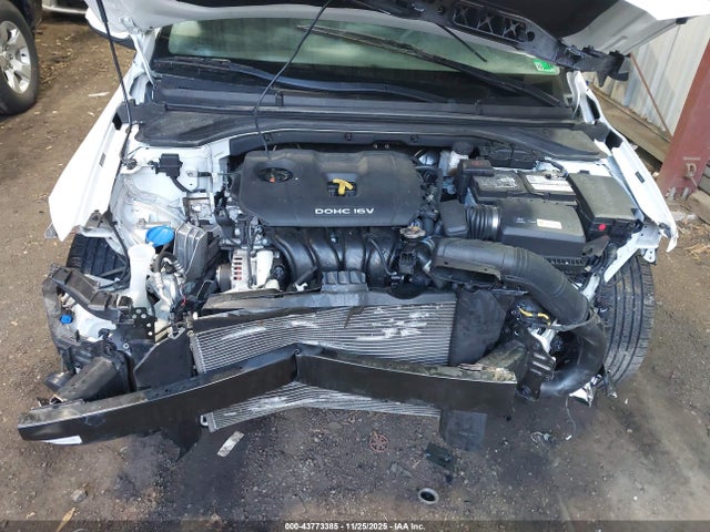 2018 HYUNDAI ELANTRA 5NPD84LF5JH299166 Photo 9