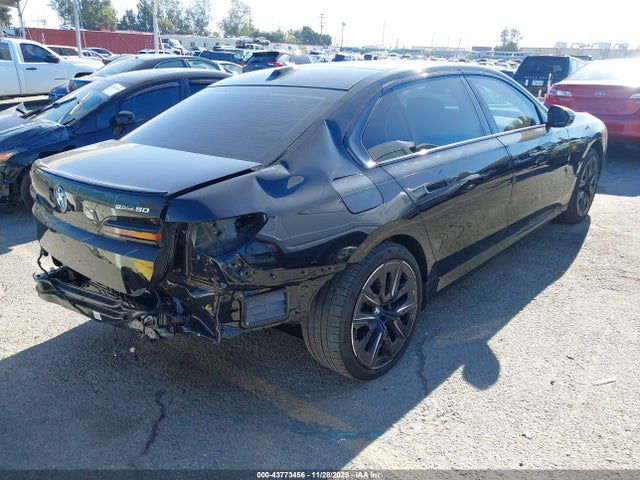 2024 BMW I7 WBY43EJ06RCR14364 Photo 3