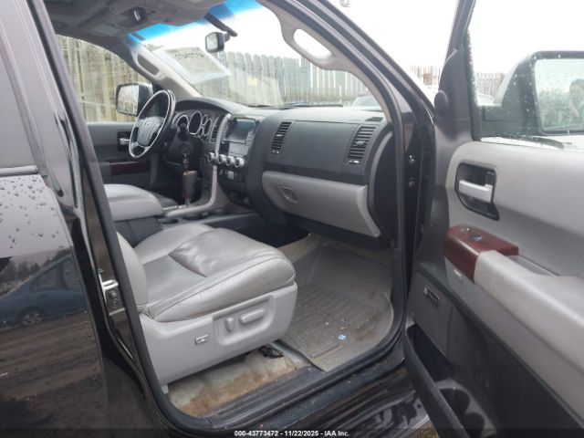 2011 TOYOTA SEQUOIA 5TDDY5G16BS045076 Photo 4