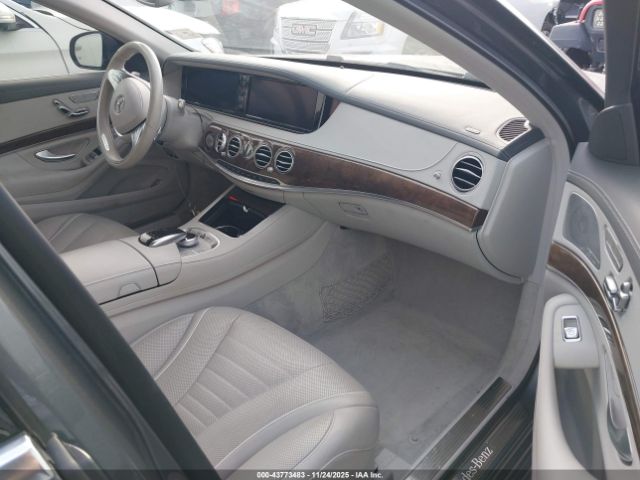 2017 MERCEDES-BENZ S 550 WDDUG8CB5HA293754 Photo 4