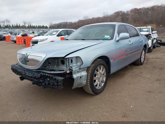2009 LINCOLN TOWN CAR 2LNHM82V79X629084 Photo 1