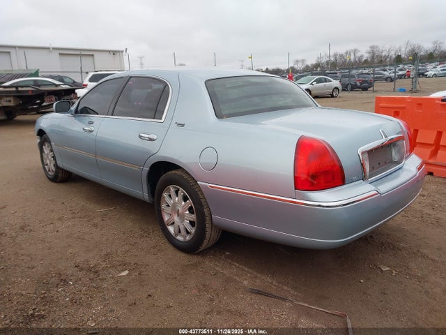 2009 LINCOLN TOWN CAR 2LNHM82V79X629084 Photo 2