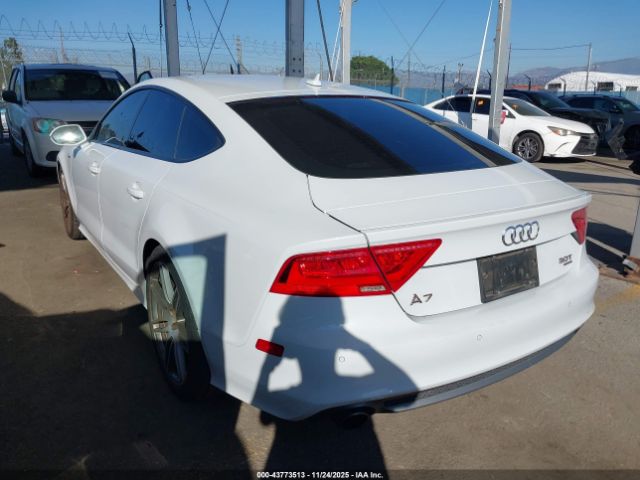2014 AUDI A7 WAU2GAFC0EN064090 Photo 2