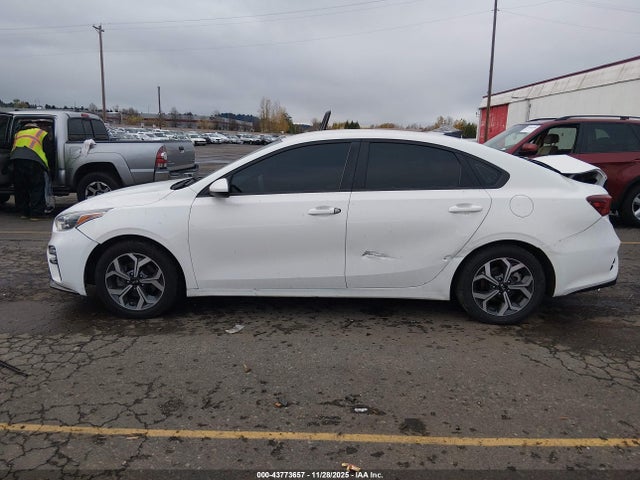3KPF24AD7ME269106 KIA Forte Lxs