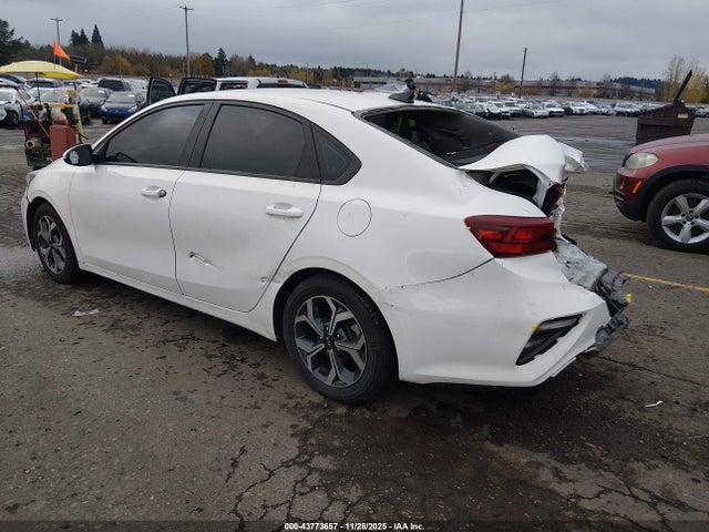 3KPF24AD7ME269106 KIA Forte Lxs