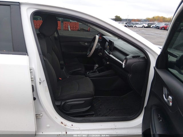 3KPF24AD7ME269106 KIA Forte Lxs