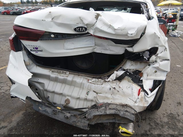 3KPF24AD7ME269106 KIA Forte Lxs