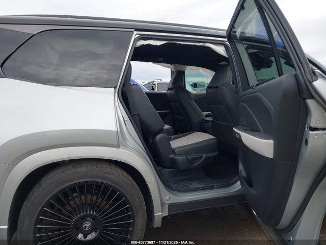 43773697 :رقم المزاد ، 5TDABAB69SS008944 vin ، 2025 Lexus Tx 500h F Sport Premium مزاد بيع