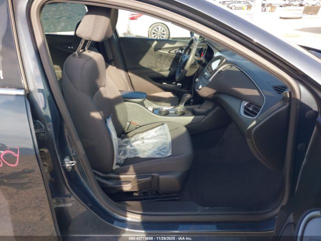 2020 CHEVROLET MALIBU 1G1ZB5ST0LF010754 Photo 4