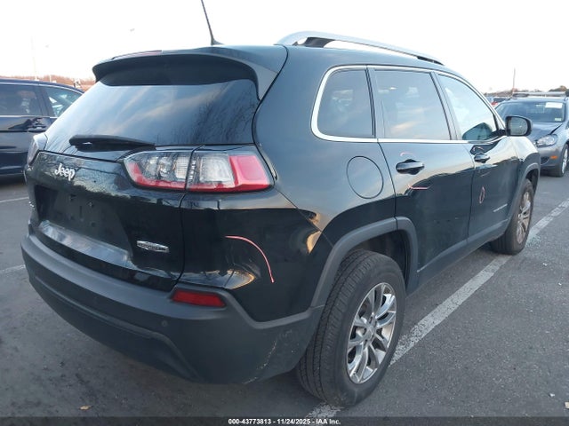 43773813 :رقم المزاد ، 1C4PJMLB4MD126814 vin ، 2021 Jeep Cherokee Latitude Plus 4x4 مزاد بيع