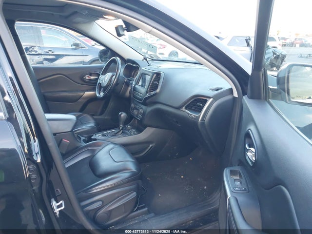43773813 :رقم المزاد ، 1C4PJMLB4MD126814 vin ، 2021 Jeep Cherokee Latitude Plus 4x4 مزاد بيع