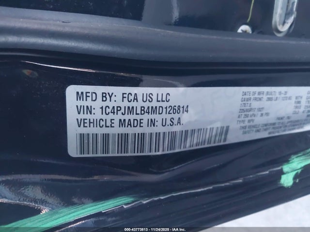 43773813 :رقم المزاد ، 1C4PJMLB4MD126814 vin ، 2021 Jeep Cherokee Latitude Plus 4x4 مزاد بيع