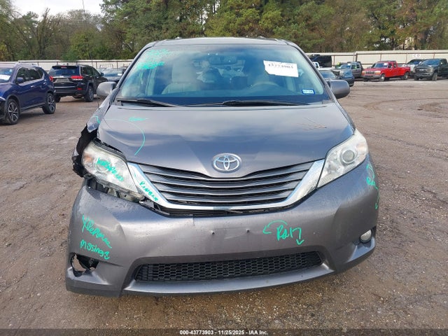 2011 Toyota Sienna Xle V6 მანქანა იყიდება აუქციონზე, vin: 5TDYK3DC2BS151439, აუქციონის ნომერი: 43773903