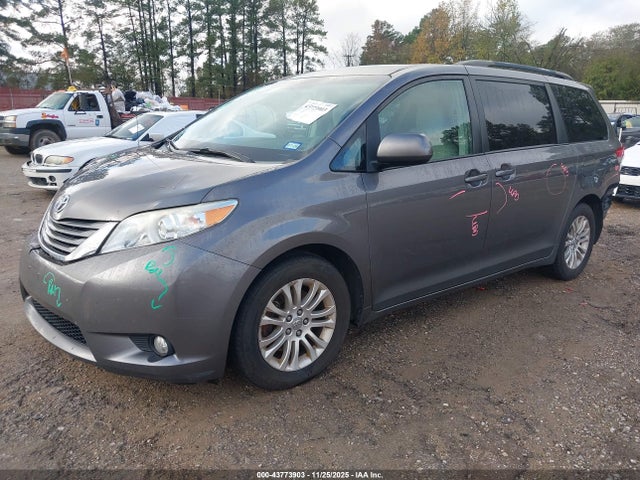 2011 Toyota Sienna Xle V6 მანქანა იყიდება აუქციონზე, vin: 5TDYK3DC2BS151439, აუქციონის ნომერი: 43773903