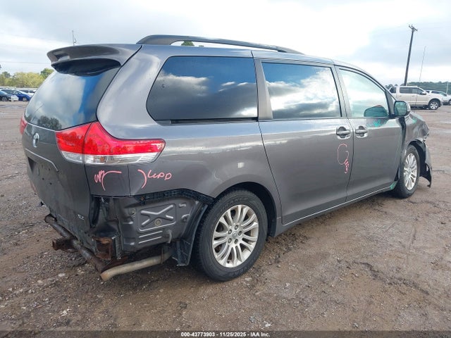 2011 Toyota Sienna Xle V6 მანქანა იყიდება აუქციონზე, vin: 5TDYK3DC2BS151439, აუქციონის ნომერი: 43773903