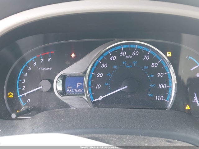 2011 Toyota Sienna Xle V6 მანქანა იყიდება აუქციონზე, vin: 5TDYK3DC2BS151439, აუქციონის ნომერი: 43773903
