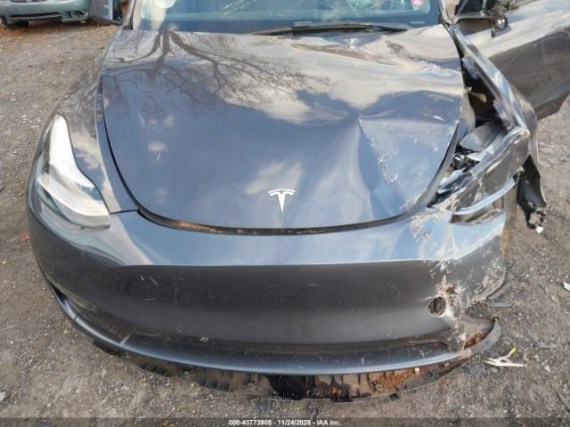 2021 TESLA MODEL Y 5YJYGDEE1MF176377 Photo 9