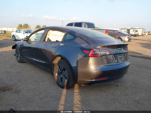 2021 TESLA MODEL 3 5YJ3E1EA3MF991451 Photo 2
