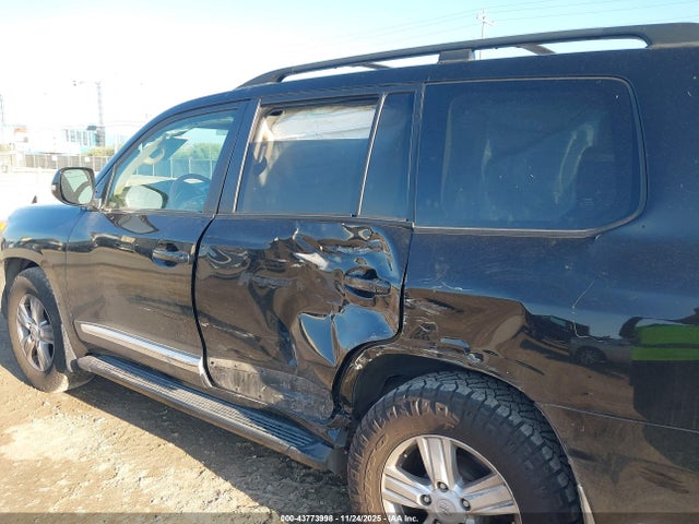 JTMHY7AJ3F4032602 Toyota Land Cruiser V8