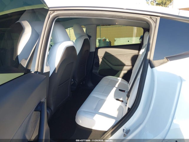 2024 TESLA MODEL Y 7SAYGDEF7RF049507 Photo 7