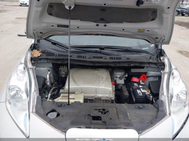 2017 NISSAN LEAF 1N4BZ0CP3HC309923 Photo 9