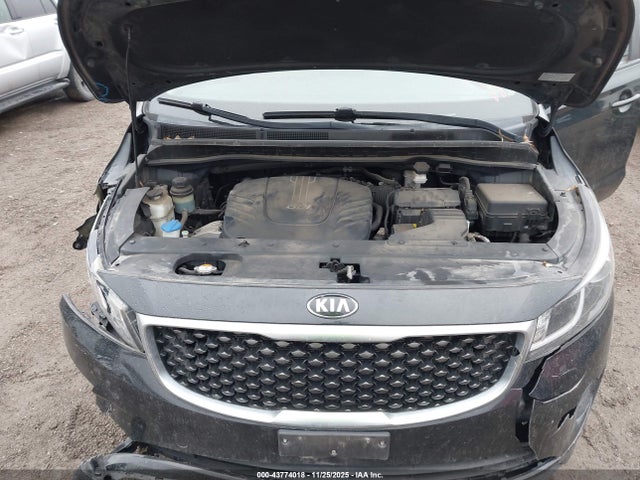 KNDMB5C16H6241244 KIA SEDONA LX