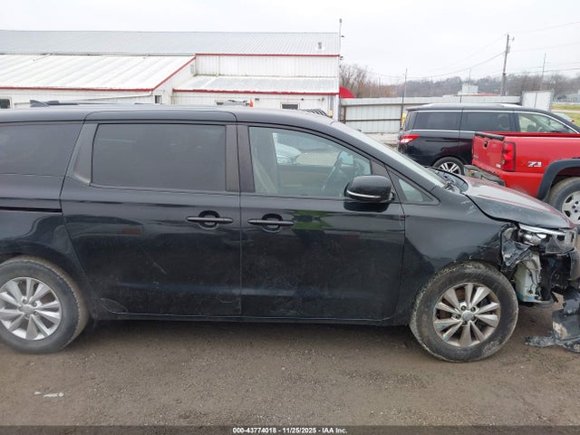 KNDMB5C16H6241244 KIA SEDONA LX