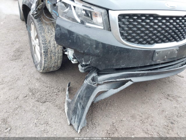 KNDMB5C16H6241244 KIA SEDONA LX