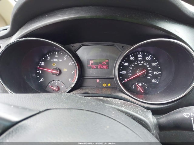 KNDMB5C16H6241244 KIA SEDONA LX