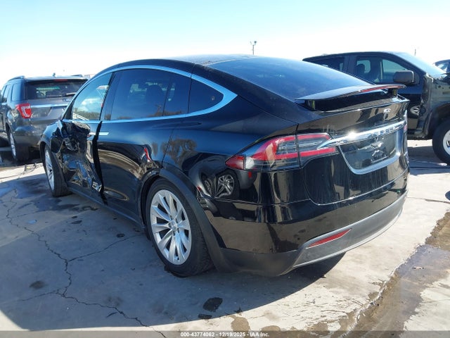 2020 TESLA MODEL X 5YJXCBE26LF302698 Photo 2