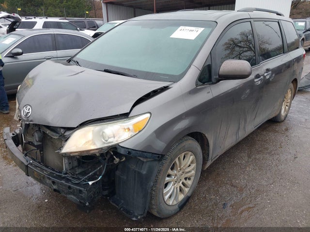 Aukcja sprzedaży 2015 Toyota Sienna Xle 8 Passenger, vin: 5TDYK3DC5FS609741, numer aukcji: 43774071