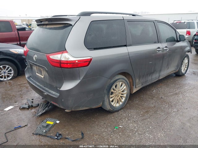 Aukcja sprzedaży 2015 Toyota Sienna Xle 8 Passenger, vin: 5TDYK3DC5FS609741, numer aukcji: 43774071
