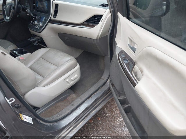 Aukcja sprzedaży 2015 Toyota Sienna Xle 8 Passenger, vin: 5TDYK3DC5FS609741, numer aukcji: 43774071