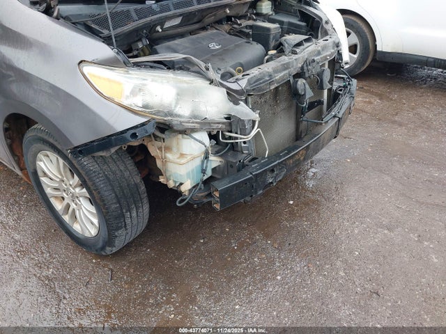 Aukcja sprzedaży 2015 Toyota Sienna Xle 8 Passenger, vin: 5TDYK3DC5FS609741, numer aukcji: 43774071