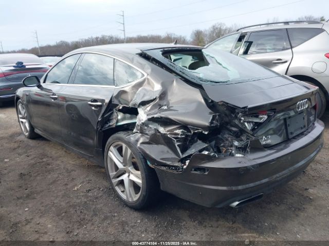 2017 AUDI A7 WAUW2AFC4HN048060 Photo 2