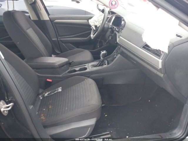 2023 VOLKSWAGEN JETTA 3VW5M7BU9PM024417 Photo 4