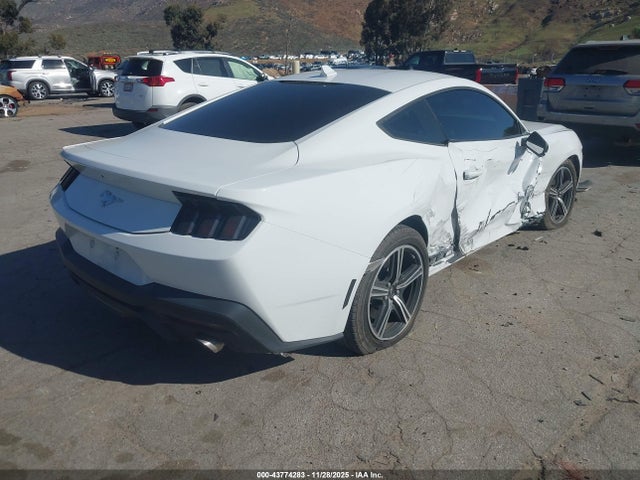 Ford Mustang Ecoboost Fastback 2024 1FA6P8TH6R5126360 Image 4