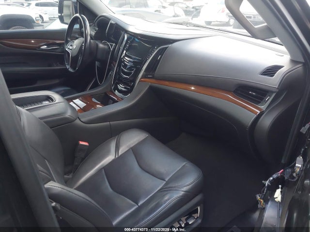 2019 CADILLAC ESCALADE ESV 1GYS3HKJ6KR349550 Photo 4