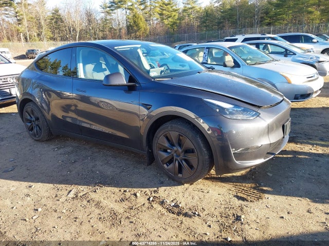 2025 TESLA MODEL Y 7SAYGDEE4SA368096 Photo 0