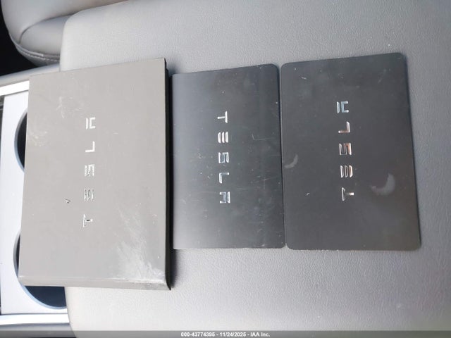 2025 TESLA MODEL Y 7SAYGDEE4SA368096 Photo 10