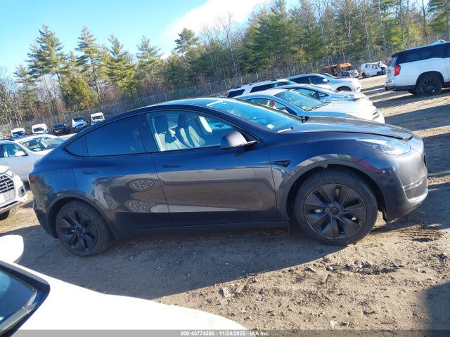 7SAYGDEE4SA368096 Tesla Model Y Long Range Dual Motor All-wheel Drive